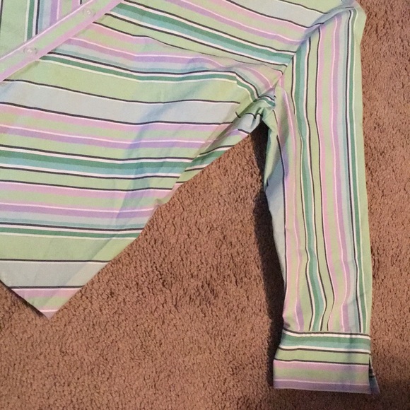 Nice Women’s Size Petite Large Button Down Blouse - Picture 3 of 8